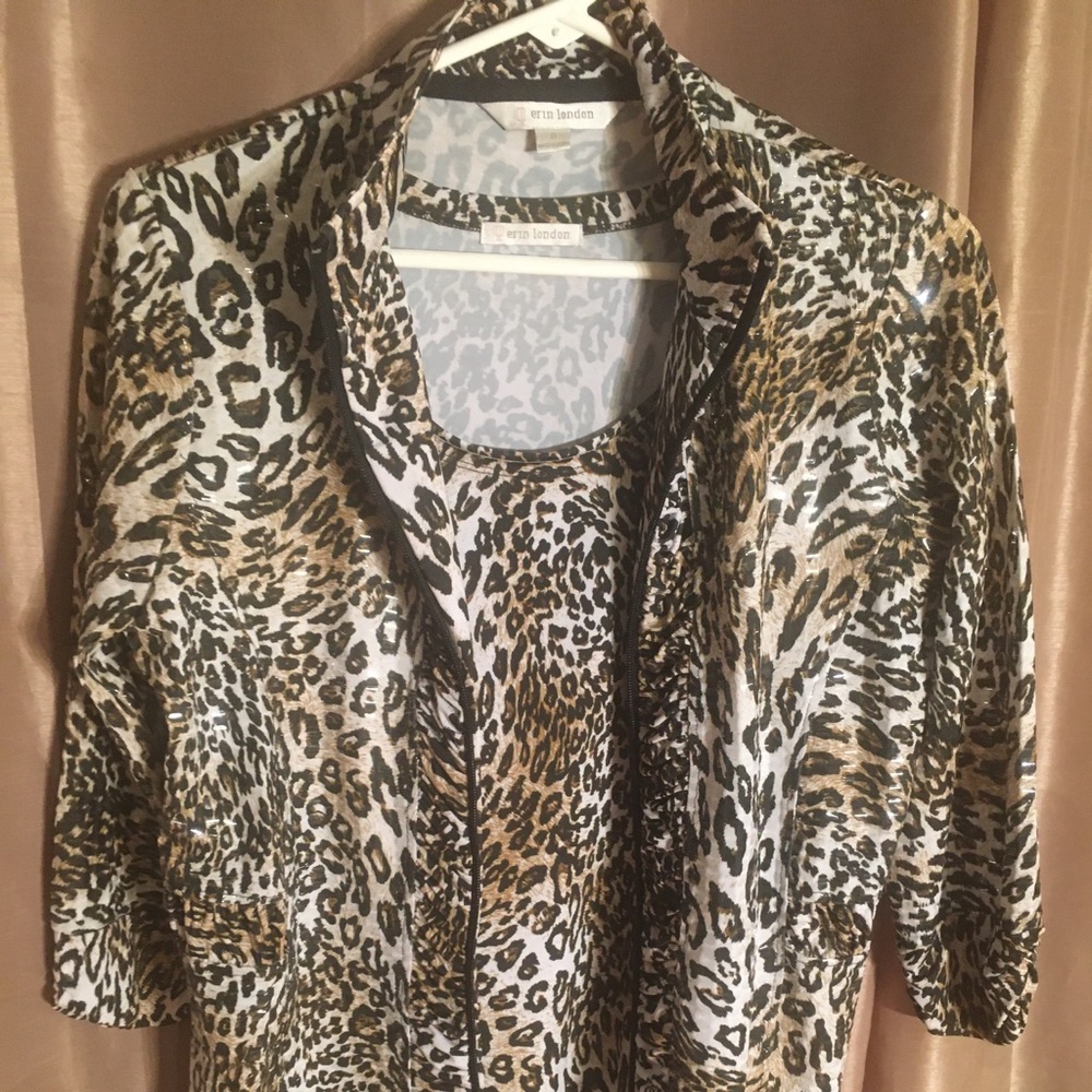 Chico’s size 0, 2 piece top set, leopard print  tank top underneath zip up coat
